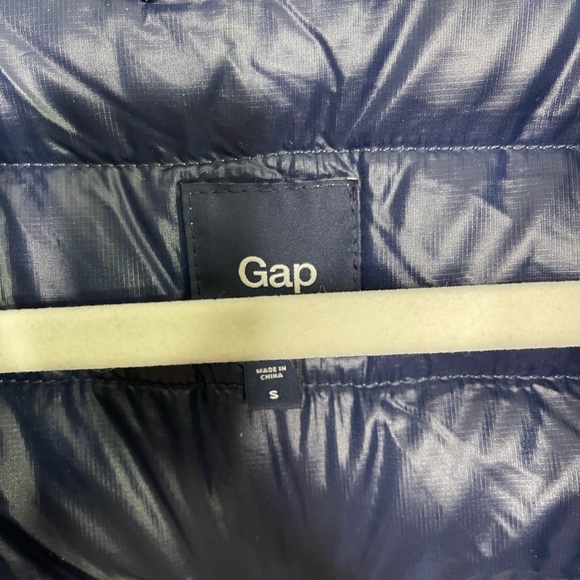 GAP 90% Down Puffer Vest Gray Silver Women’s Small Full Zip Button Layer Winter - Picture 4 of 9